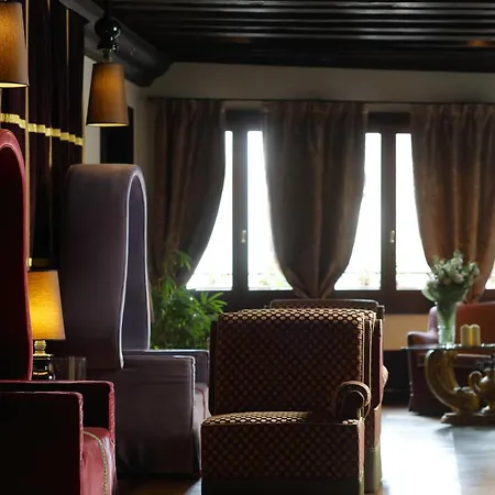 Отель Aqua Palace 4*