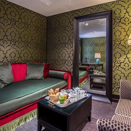 Отель Aqua Palace 4*