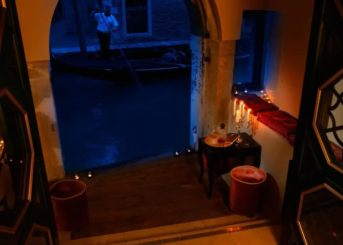 أكوا بالاس البندقية