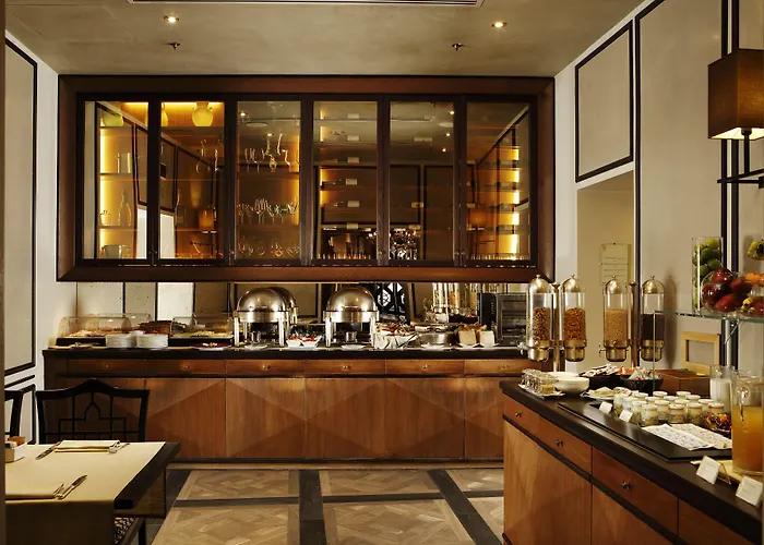 أكوا بالاس فندق 4*