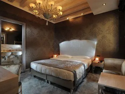 فندق أكوا بالاس