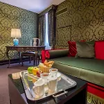 水皇宫酒店 4*