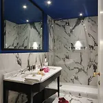 水皇宫酒店 4*