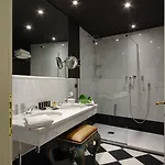 أكوا بالاس