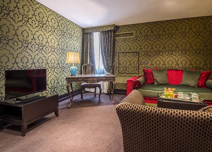 Aqua Palace Szálloda 4*