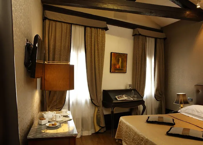 Hotel Aqua Palace 4*