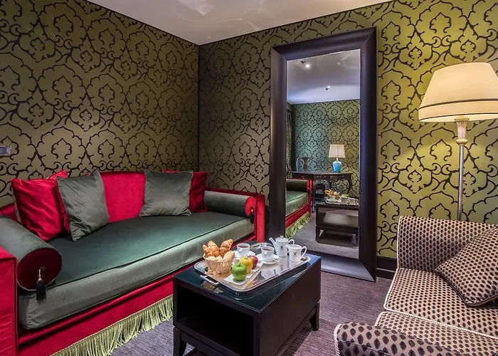 Отель Aqua Palace 4*