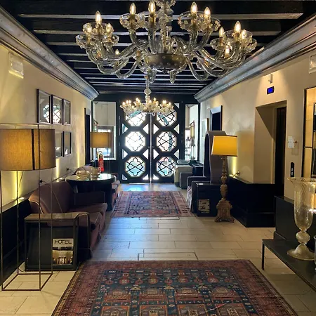 아쿠아 팰리스 호텔