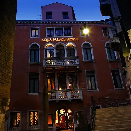 Aqua Palace Hotell