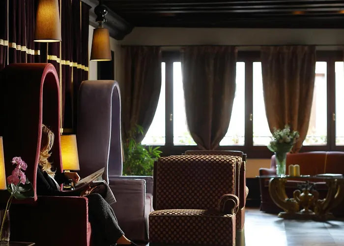 Отель Aqua Palace 4*